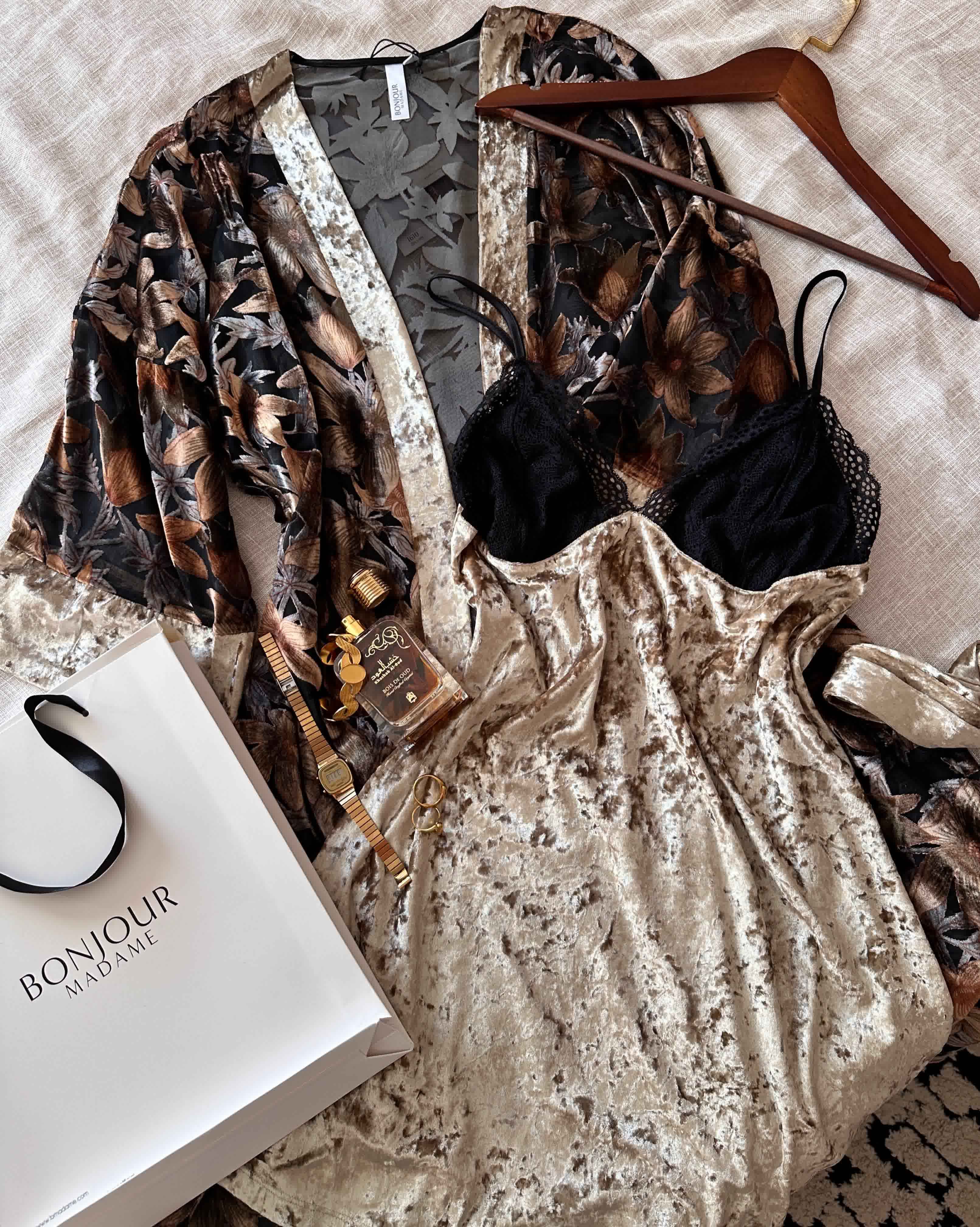 Deshabillé Bonjour beige velour