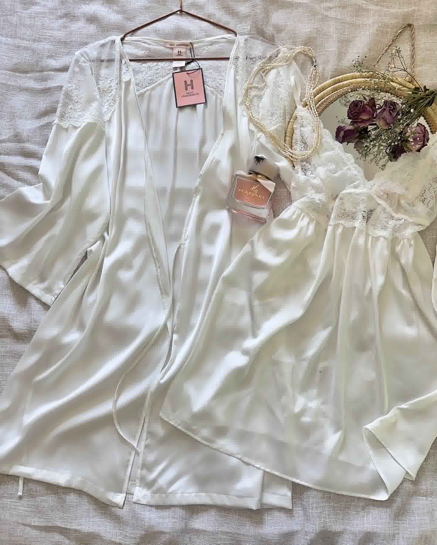 Deshabillé H poitrine dentelle