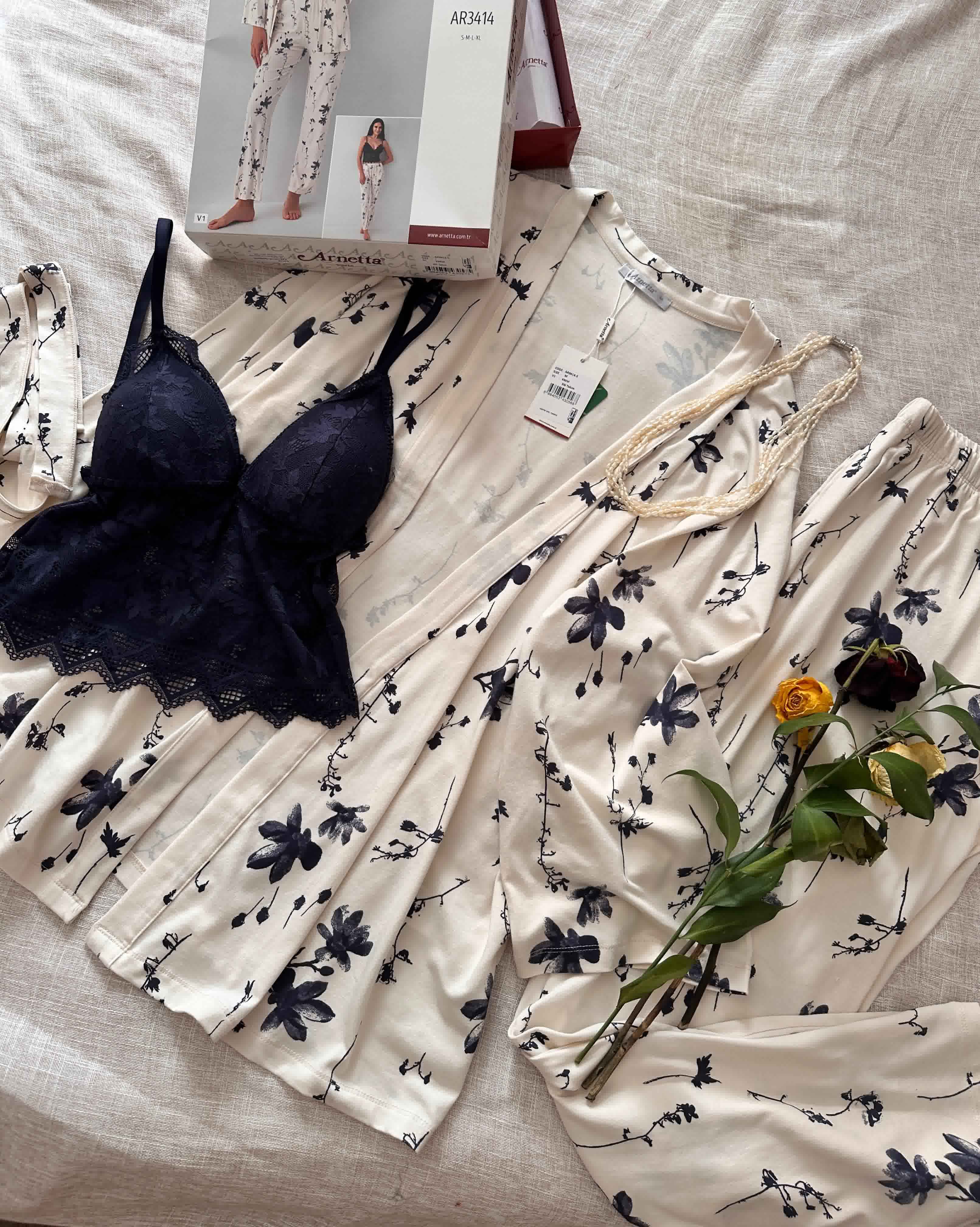 3pcs Arnetta blanc fleur bleu