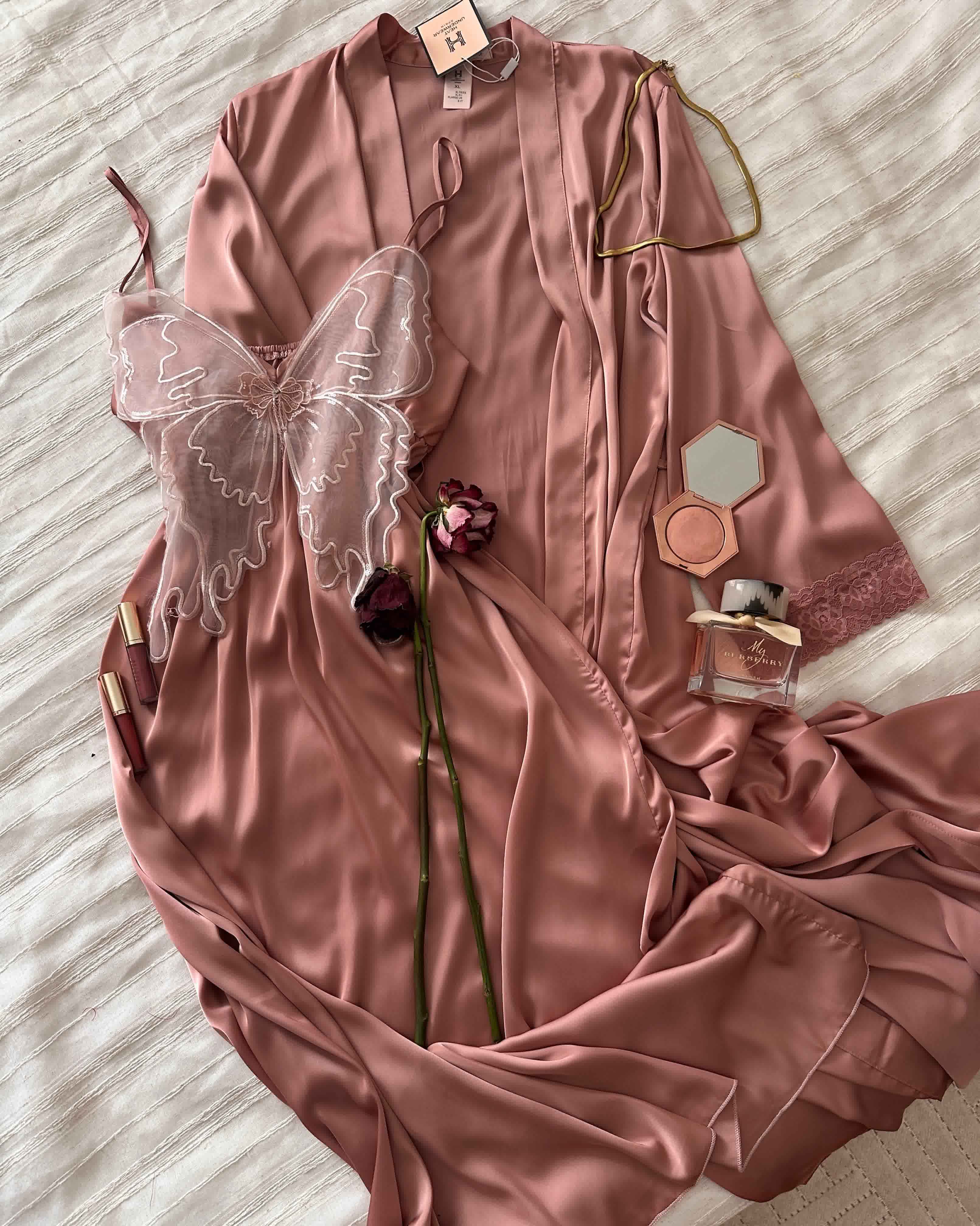 Deshabillé H papillon