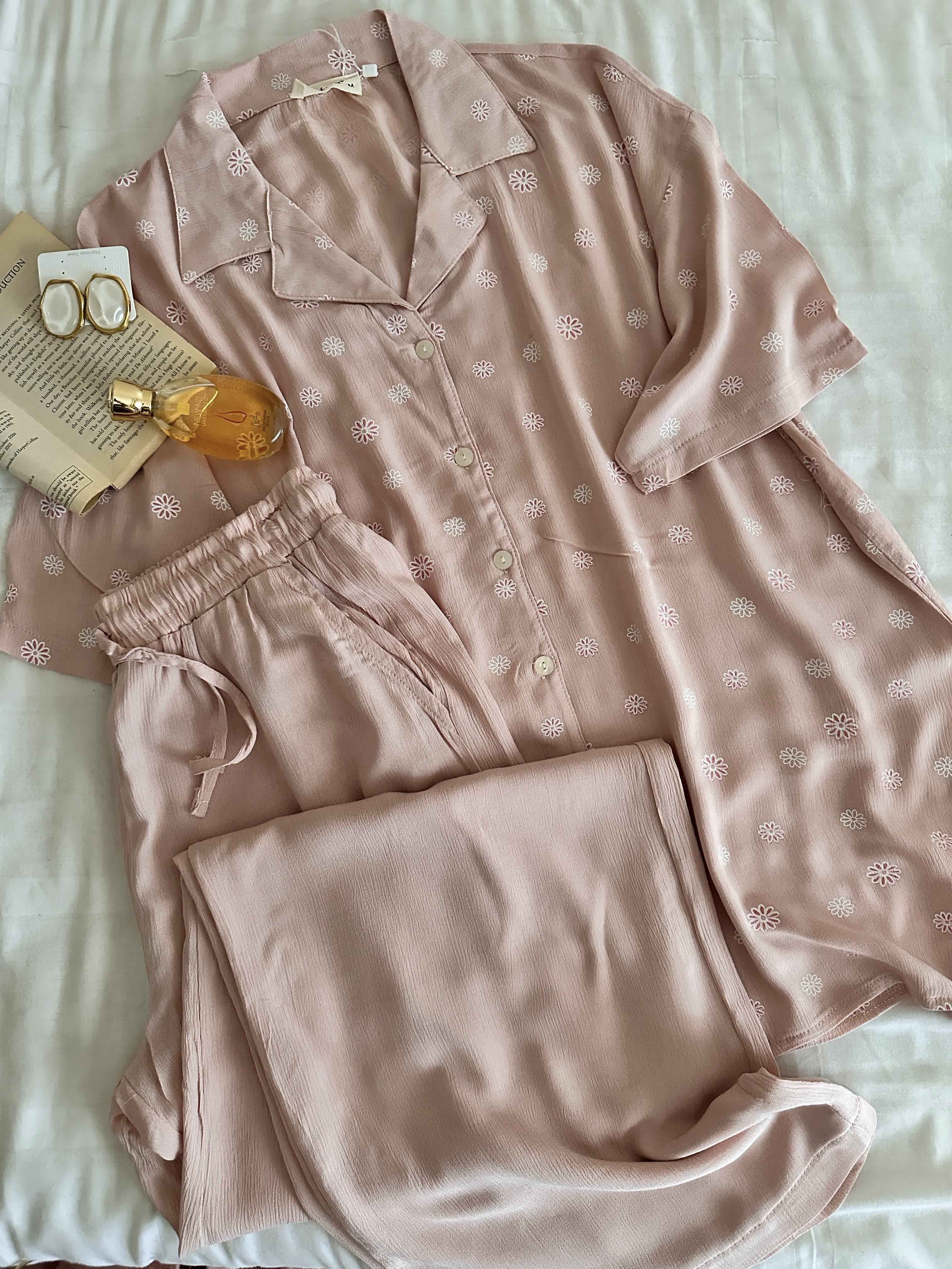 Homewear rose lin