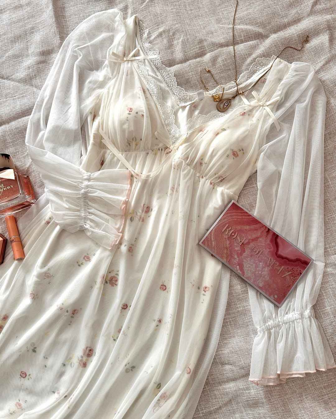 robe vintage manche transparente